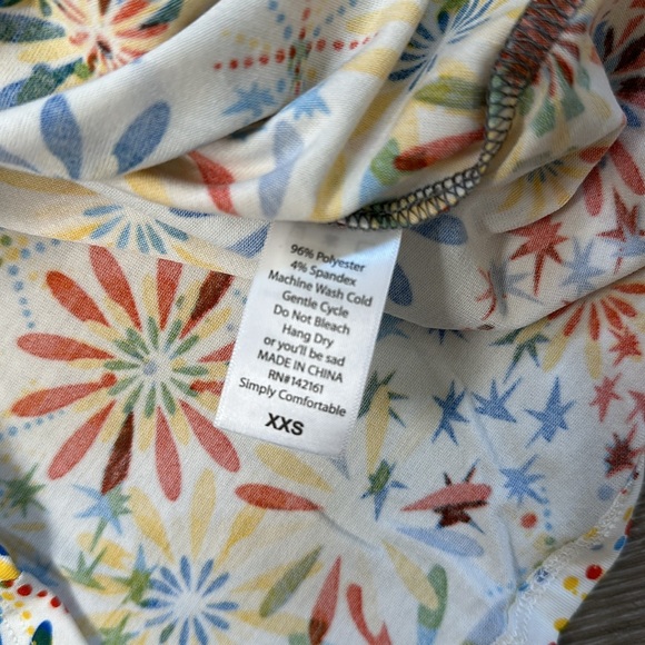 Lularoe Randy Tee - Picture 4 of 4